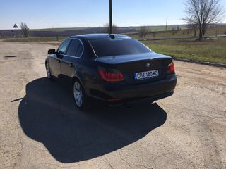 BMW 5 Series foto 1