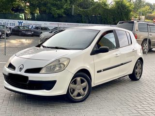 Renault Clio foto 1