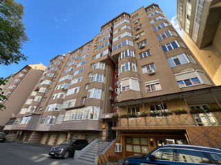 Apartament cu 3 camere, 120 m², Centru, Chișinău foto 1