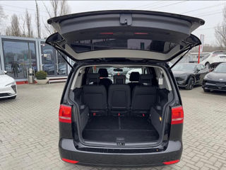 Volkswagen Touran foto 10