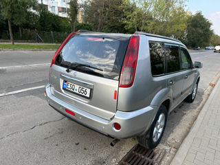 Nissan X-Trail foto 4