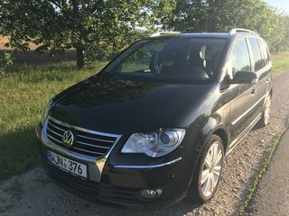 Volkswagen Touran foto 9