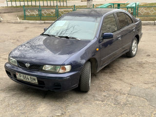 Nissan Almera foto 3