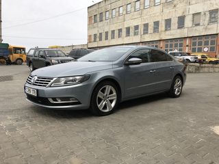 Volkswagen Passat CC foto 1