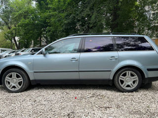 Volkswagen Passat foto 2