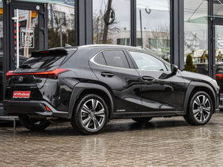 Lexus UX foto 2