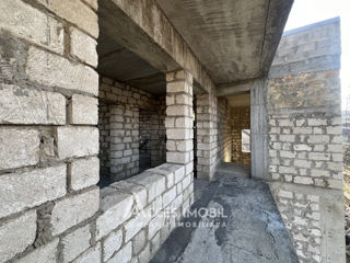 Casă în 3 nivele! Dumbrava, str. Nucarilor, 200m2 + 7 ari! foto 9