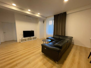 Apartament cu 2 camere, 105 m², Centru, Chișinău foto 3