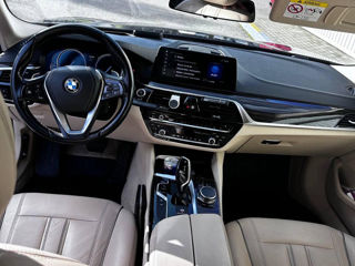 BMW 5 Series foto 6