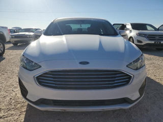 Ford Fusion foto 2