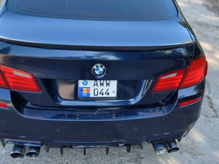 BMW 5 Series foto 7