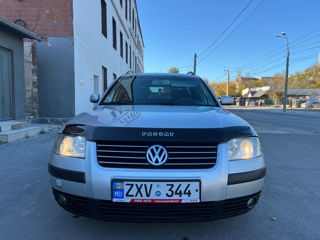 Volkswagen Passat foto 2