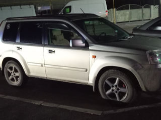 Nissan X-Trail foto 3