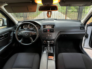 Mercedes C-Class foto 7