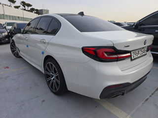 BMW 5 Series foto 4