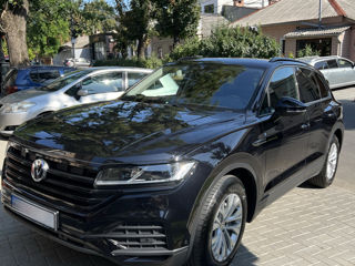 Volkswagen Touareg foto 1