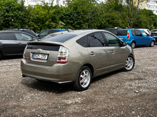 Toyota Prius foto 4