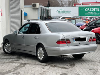 Mercedes E-Class foto 5