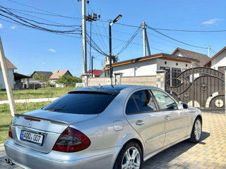 Mercedes E-Class foto 3