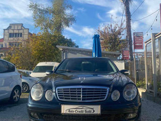 Mercedes E-Class foto 2