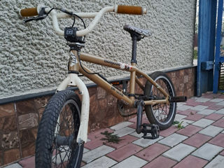 Vând BMX Mongoose