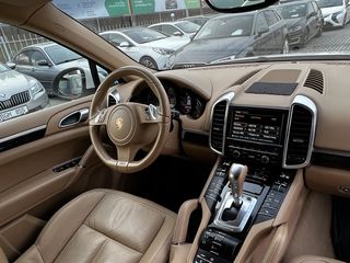 Porsche Cayenne foto 8