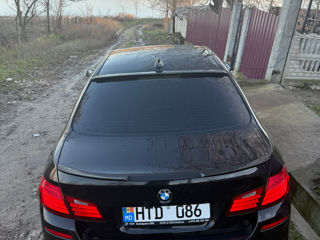 BMW 5 Series foto 3