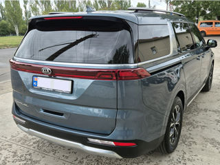 KIA Carnival foto 4