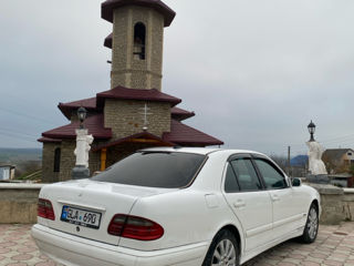 Mercedes E-Class foto 3