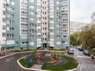 Apartament cu 2 camere, 80 m², Poșta Veche, Chișinău foto 13