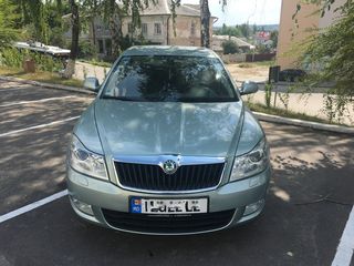 Skoda Octavia foto 1