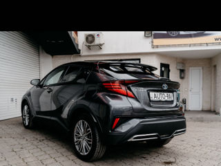 Toyota C-HR foto 4