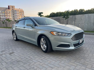 Ford Fusion foto 2