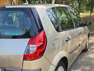 Renault Scenic foto 2