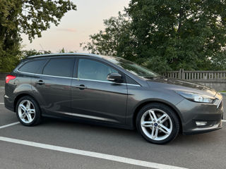 Ford Focus фото 8