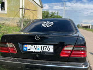 Mercedes E-Class foto 6