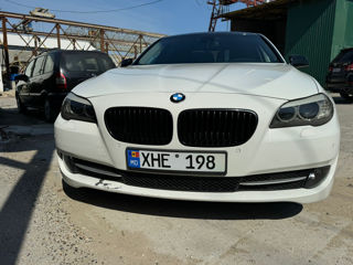 BMW 5 Series foto 8