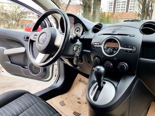 Mazda 2 foto 6