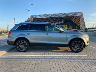 Audi Q7 foto 2