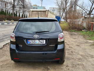 Toyota Verso foto 2