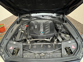 BMW 5 Series foto 10