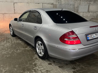 Mercedes E-Class foto 4