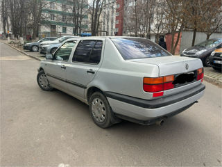 Volkswagen Vento foto 6