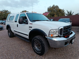 Ford F-250 foto 2