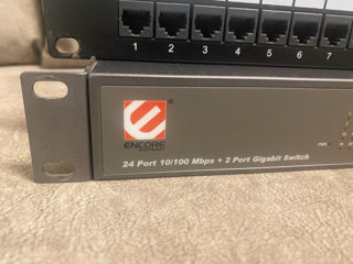 Switch 24 port + Patch panel foto 2