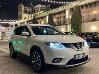 Nissan X-Trail foto 2