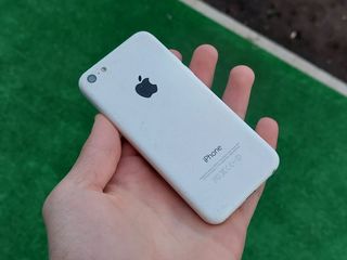 Прадам Apple 5c White Neverlock В отличном состоянии urgent!!! foto 2