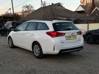 Toyota Auris foto 4