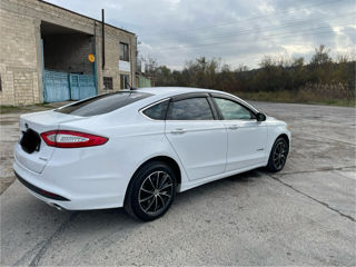 Ford Fusion foto 12