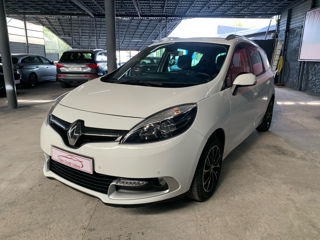 Renault Grand Scenic foto 2